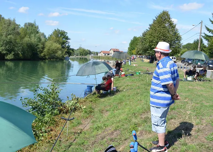 Des Lilas ヴィラ Stenay